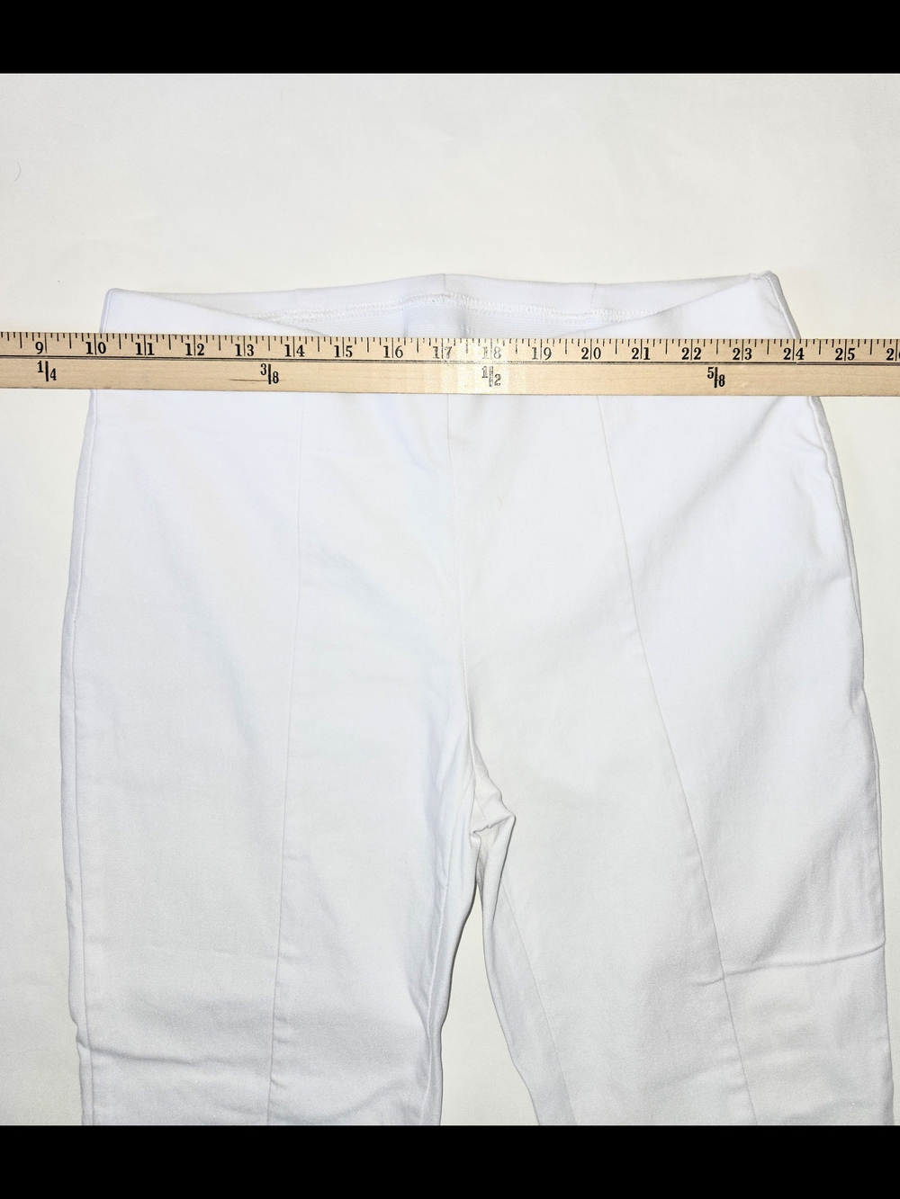 Chicos , White Tailored Stretch Crop Straight Ankle Pants Womens Size 00 Petite - Picture 2 of 9